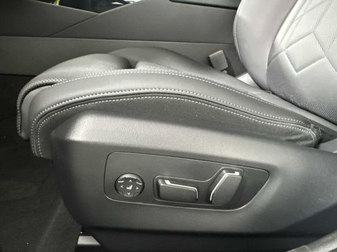 New 2026 BMW 530i xDrive w/ Premium Package image 12