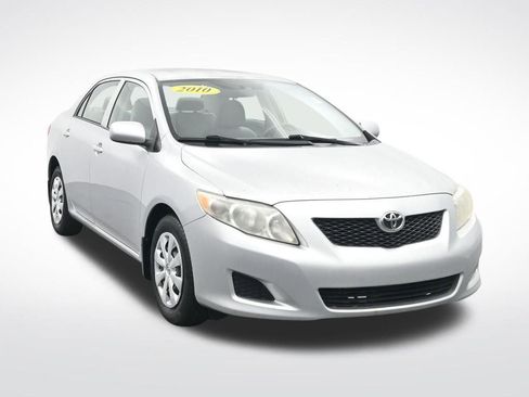 Used 2010 Toyota Corolla LE image 3