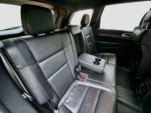 Used 2021 Jeep Grand Cherokee Limited AWD/4WD image 30