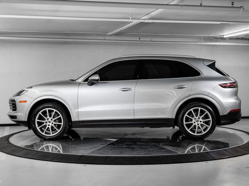 Certified 2020 Porsche Cayenne image 2