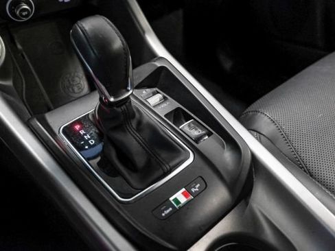 Used 2024 Alfa Romeo Tonale Veloce AWD/4WD image 28