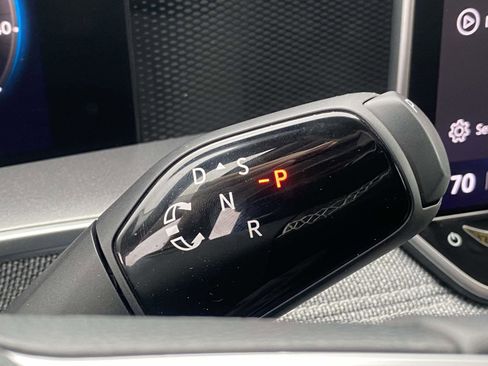 Certified 2025 Volkswagen Tiguan S w/ 18" Wheel Package image 27