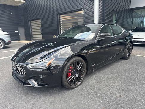 Used 2019 Maserati Ghibli GranSport RWD image 1