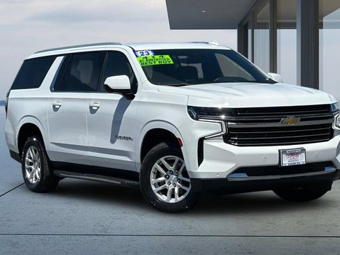 Used 2023 Chevrolet Suburban LT AWD/4WD image 2