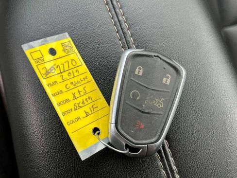 Used 2019 Cadillac XTS Luxury image 46