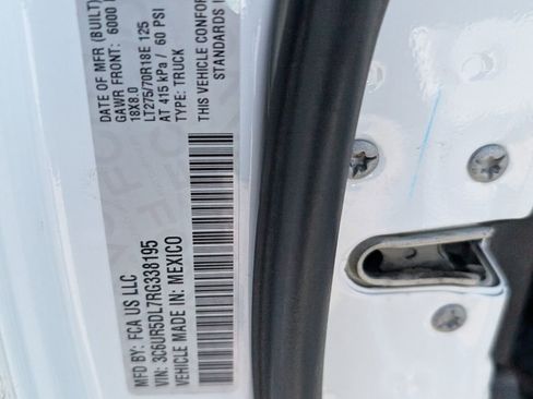 Used 2024 RAM 2500 Big Horn image 25