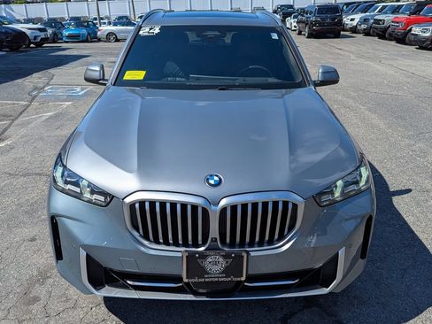 Used 2024 BMW X5 xDrive40i w/ Premium Package AWD/4WD image 3
