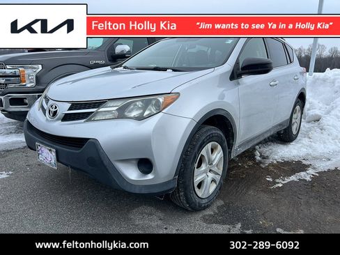 Used 2013 Toyota RAV4 LE image 1