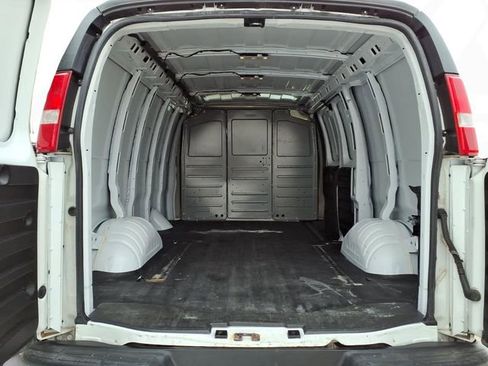 Used 2019 Chevrolet Express 2500 w/ Driver Convenience Package image 21