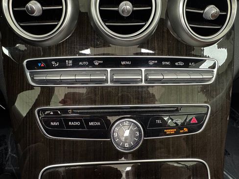 Used 2018 Mercedes-Benz C 300 4MATIC Cabriolet image 34