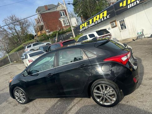 Used 2016 Hyundai Elantra GT w/ Option Group 03 image 5