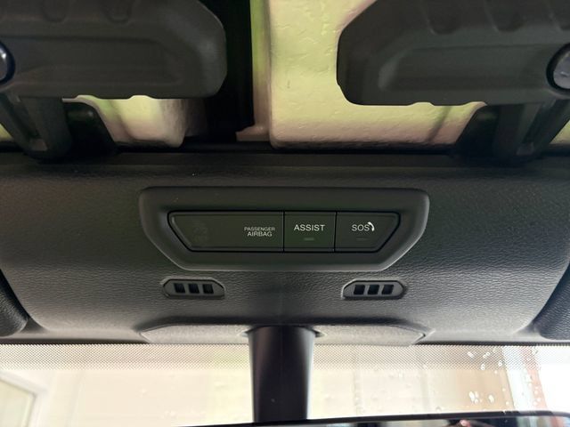 Used 2022 Jeep Wrangler Unlimited Sahara w/ LED Lighting Group AWD/4WD image 19