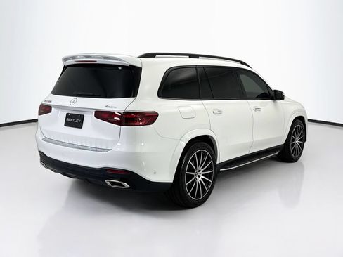 Used 2025 Mercedes-Benz GLS 580 4MATIC image 5