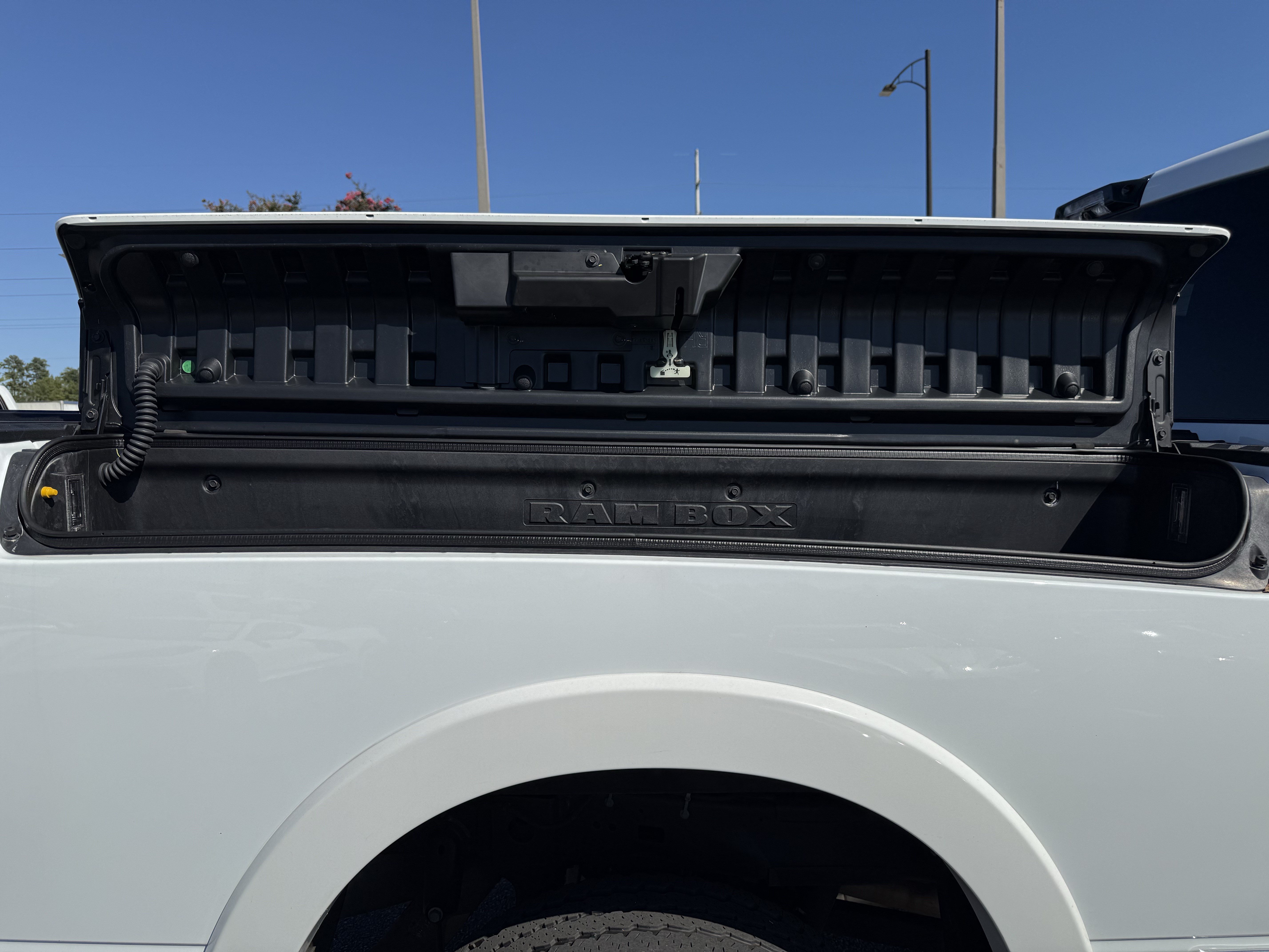 Used 2024 RAM 2500 Limited AWD/4WD image 35