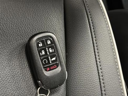 Used 2025 Honda Odyssey Touring image 21