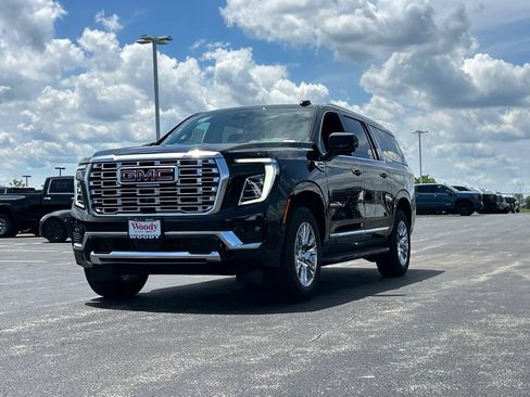 New 2026 GMC Yukon XL Denali w/ Advanced Technology Package AWD/4WD image 2