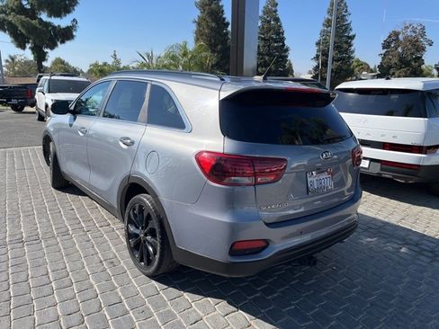 Used 2019 Kia Sorento S w/ Paint Protection Package image 3