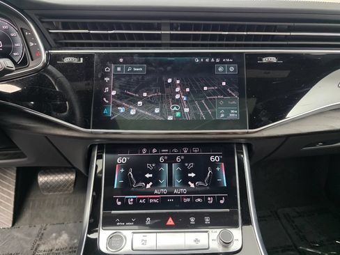 Used 2021 Audi Q8 Prestige AWD/4WD image 23