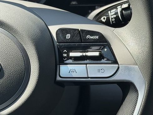 Used 2023 Hyundai Elantra SEL FWD image 12