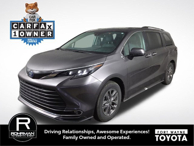 Used 2024 Toyota Sienna XLE w/ XLE Plus Package AWD/4WD image 1