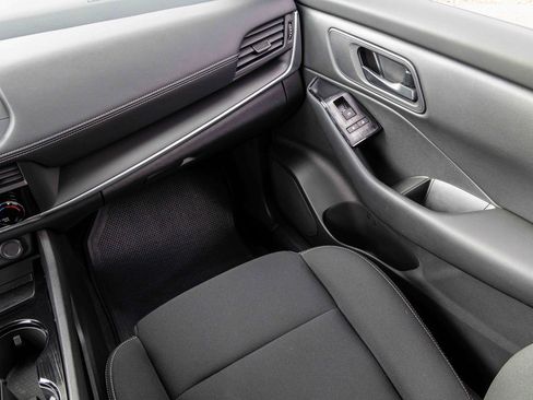 Certified 2024 Nissan Rogue S image 18