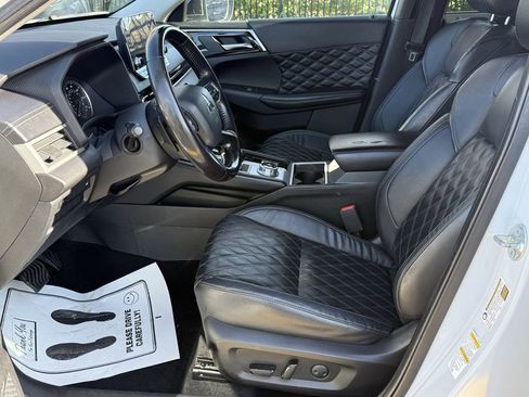 Used 2022 Mitsubishi Outlander SEL image 11