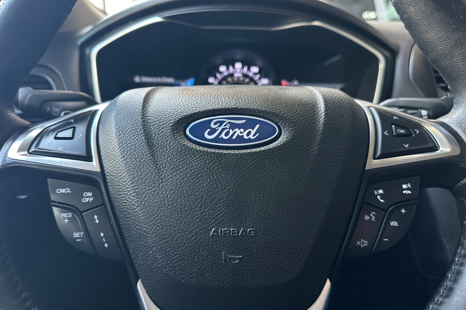 Used 2019 Ford Fusion Titanium FWD image 23