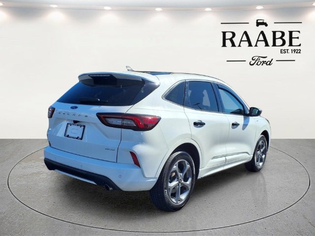Used 2024 Ford Escape ST-Line w/ Tech Pack #1 AWD/4WD image 7