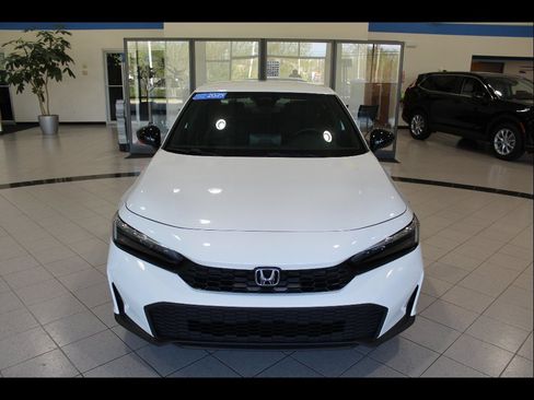 Certified 2025 Honda Civic Sport image 2