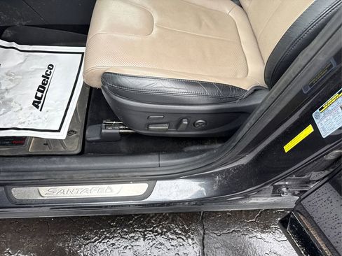 Used 2020 Hyundai Santa Fe Limited image 35