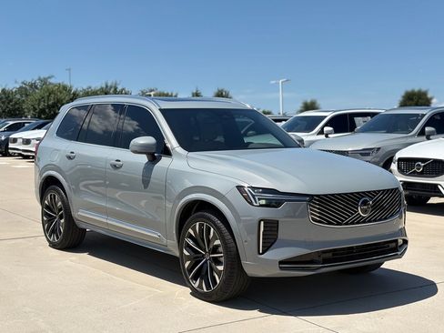 New 2026 Volvo XC90 B6 Plus w/ Protection Package Premier AWD/4WD image 4