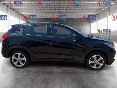 Used 2018 Honda HR-V LX image 4