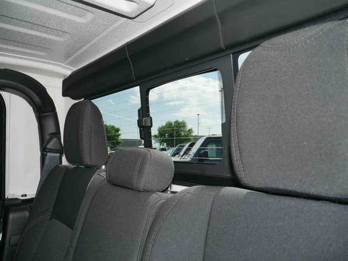 Certified 2026 Jeep Gladiator Mojave AWD/4WD image 18