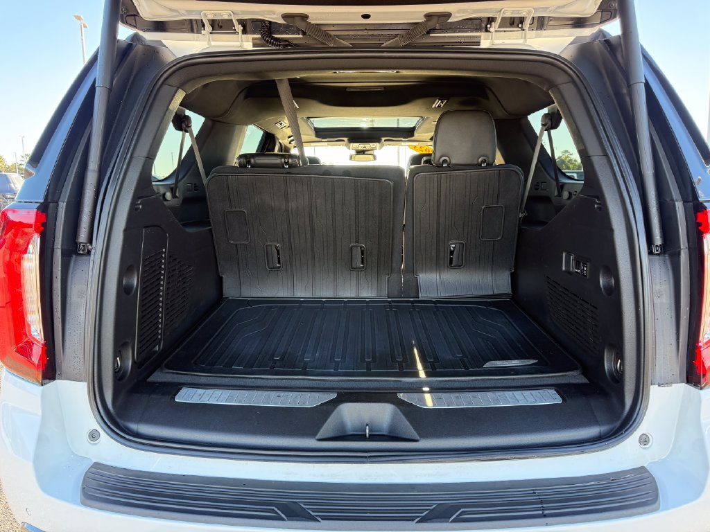 Used 2023 GMC Yukon XL AT4 w/ AT4 Premium Plus Package AWD/4WD image 20