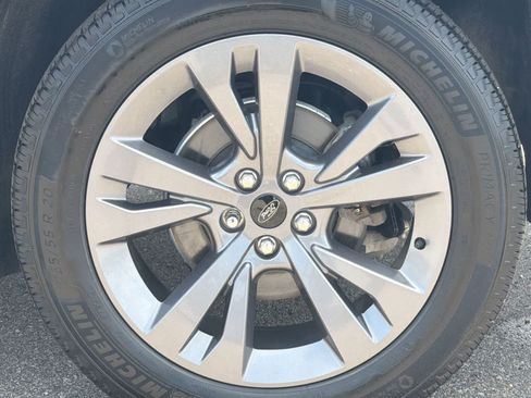 Used 2023 Ford Explorer XLT w/ Equipment Group 202A AWD/4WD image 14