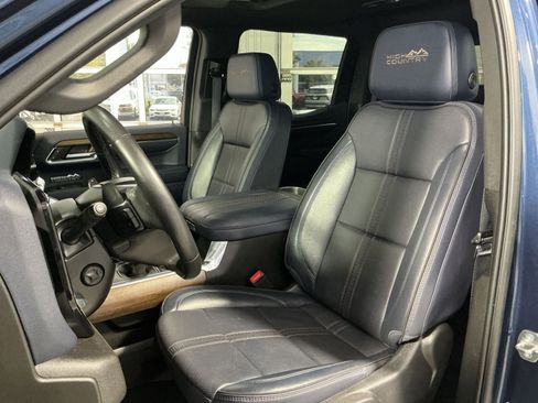 Used 2023 Chevrolet Silverado 1500 High Country w/ Z71 Off-Road Package AWD/4WD image 14