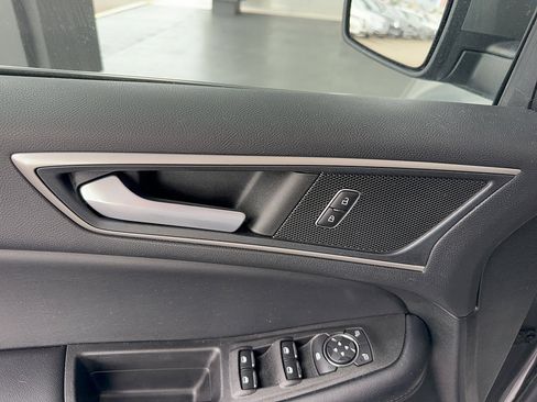 Certified 2023 Ford Edge SEL AWD/4WD image 9