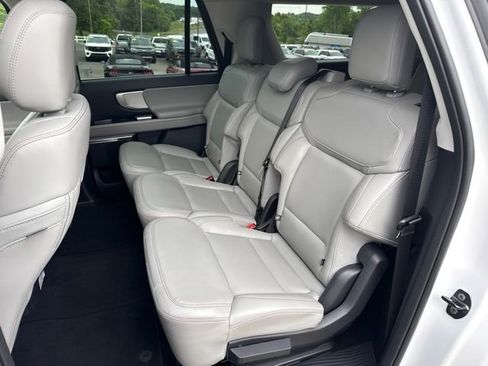 Used 2025 Ford Expedition Max Active AWD/4WD image 21