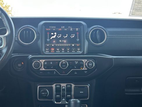 Used 2023 Jeep Wrangler Unlimited Sahara w/ Cold Weather Group AWD/4WD image 20