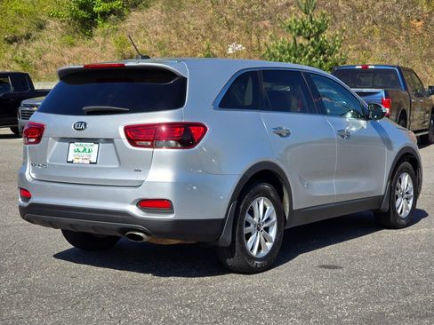 Used 2019 Kia Sorento L FWD image 15