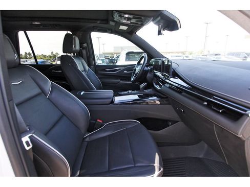 Used 2024 Cadillac Escalade Sport w/ LPO, ONYX Package AWD/4WD image 31