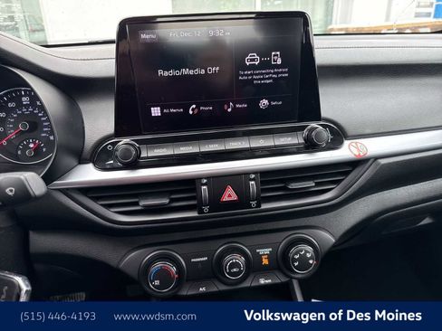 Used 2023 Kia Forte LXS image 13