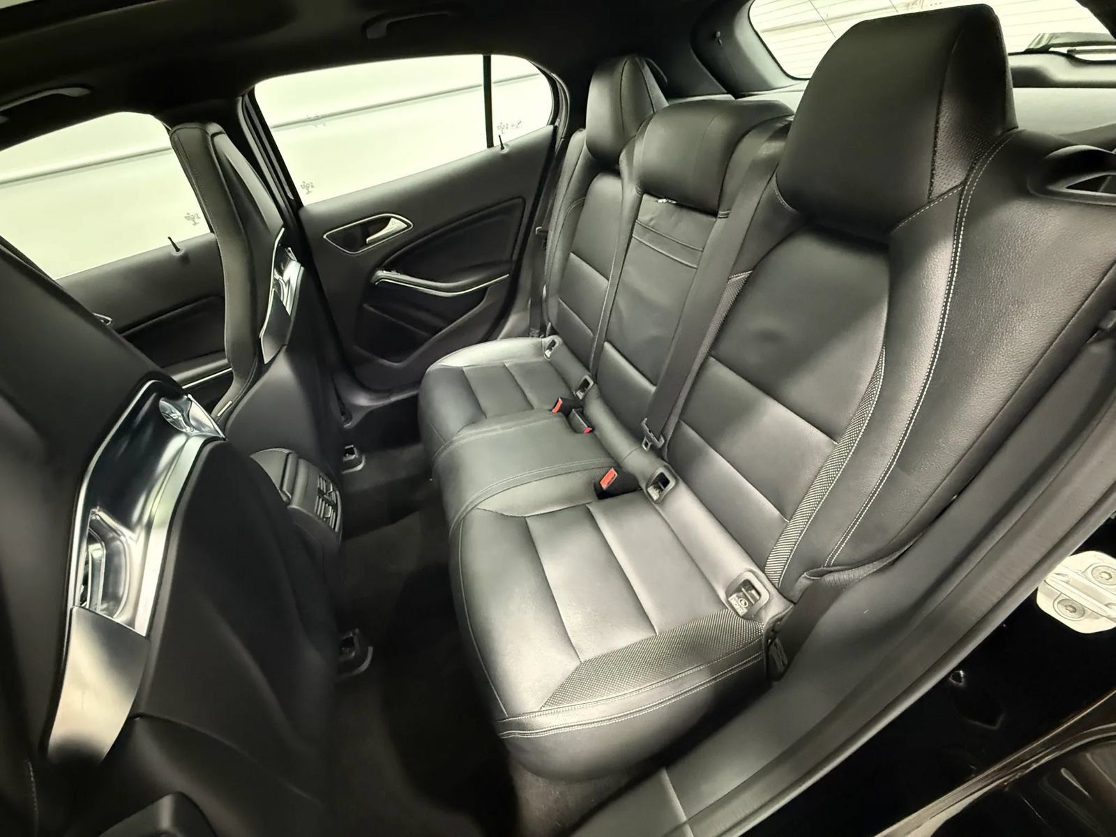Used 2015 Mercedes-Benz GLA 45 AMG 4MATIC image 31