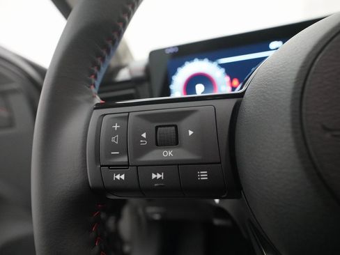 Certified 2025 Nissan Kicks SR image 17