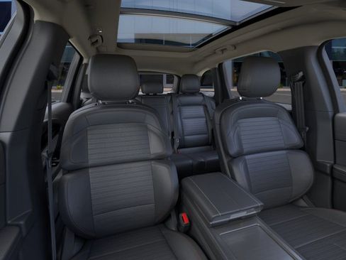 New 2026 Lincoln Nautilus Reserve image 10