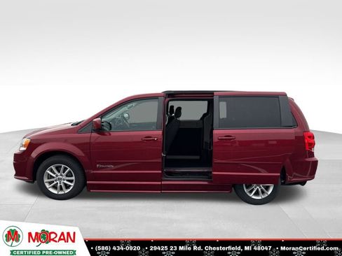 Used 2015 Dodge Grand Caravan SXT image 28