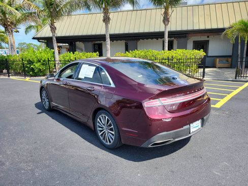 Used 2018 Lincoln MKZ Premiere FWD image 7