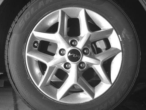 Used 2025 Kia Soul LX w/ LX Technology Package FWD image 22