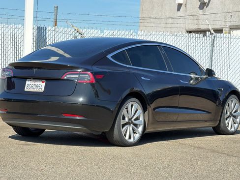 Used 2018 Tesla Model 3 AWD/4WD image 3