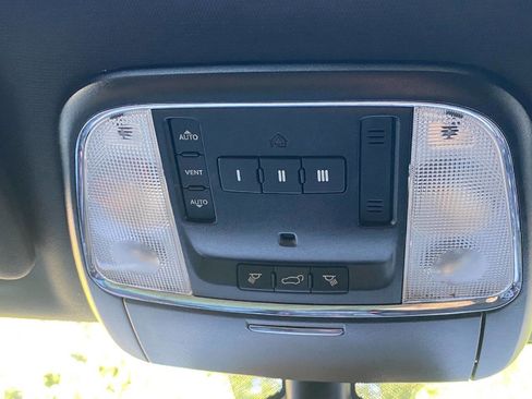 Used 2019 Dodge Durango R/T image 43